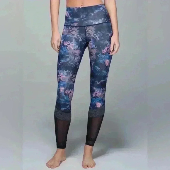 Lululemon Mid Rise If You’re Lucky Leggings Size 4 - Picture 1 of 6